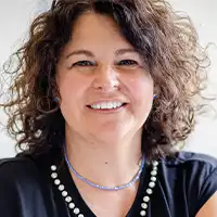 03_Smiling-female-employee-SMP-200x200