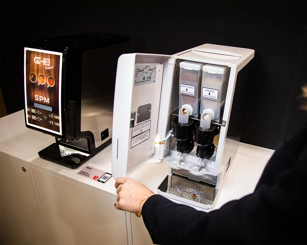 GH2-interior-with-barley-and-ginseng-dispenser-SPM-1000x800