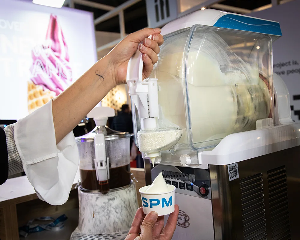 frozen-dessert-and-frozen-yogurt-machine-GT-product-dispensing-SPM-1000x800