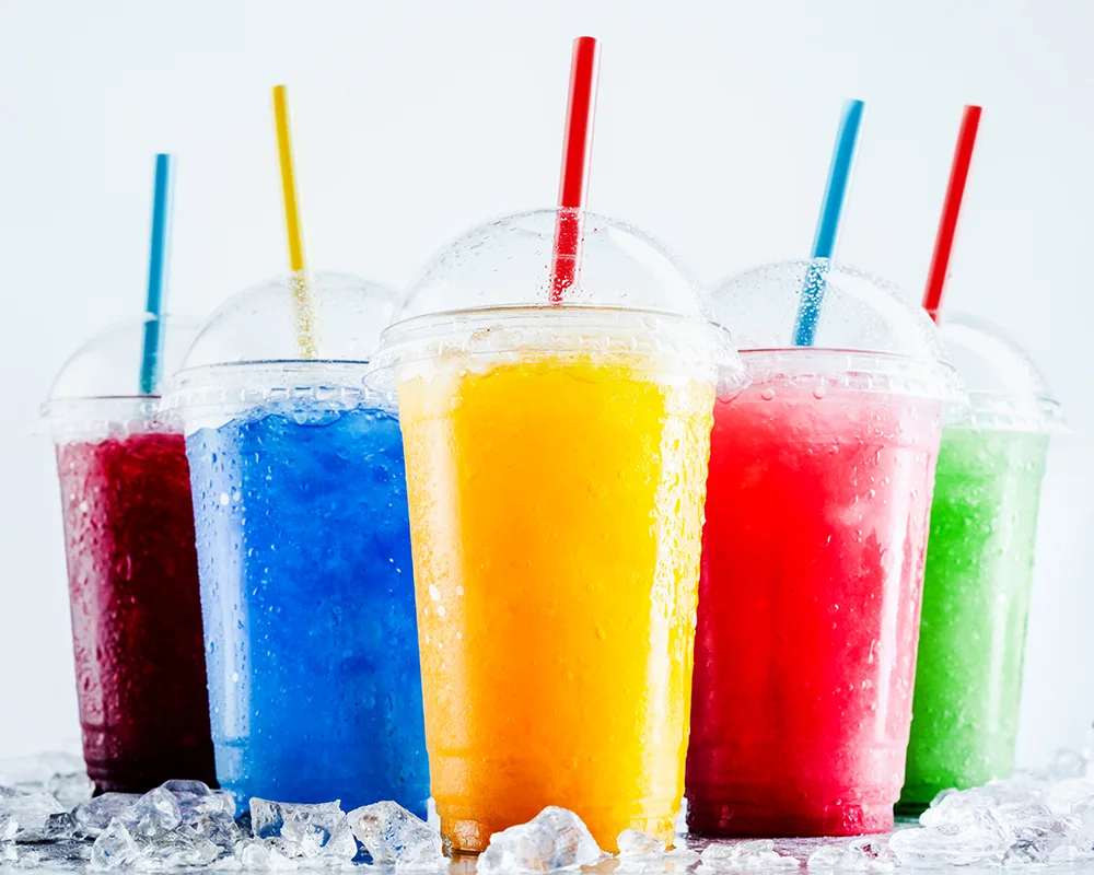 slusher-plastic-cups-with-straws-SPM-1000x800